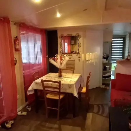 Vakantiehuis Confortable Pres De Saint-augustin Avec Piscine