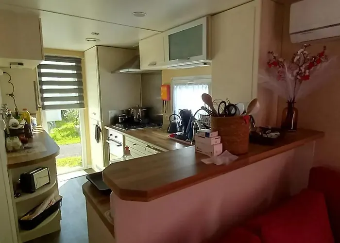 Confortable Pres De Saint-augustin Avec Piscine