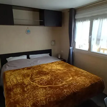 Confortable Pres De Saint-augustin Avec Piscine בית נופש