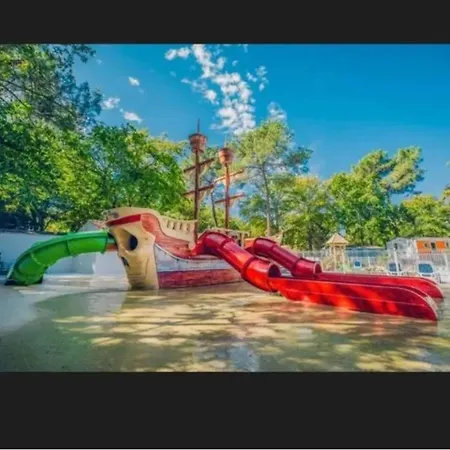 Confortable Pres De Saint-augustin Avec Piscine בית נופש