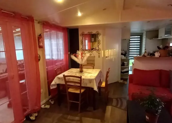 Сasa de vacaciones Confortable Pres De Saint-augustin Avec Piscine